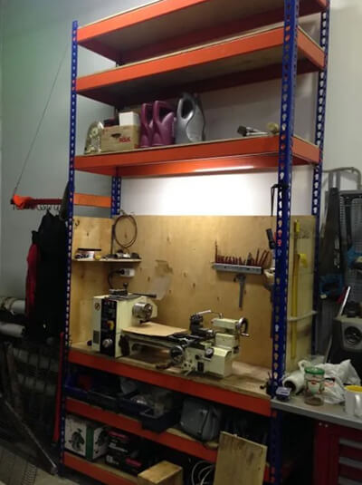 Стеллаж-верстак для инструментов